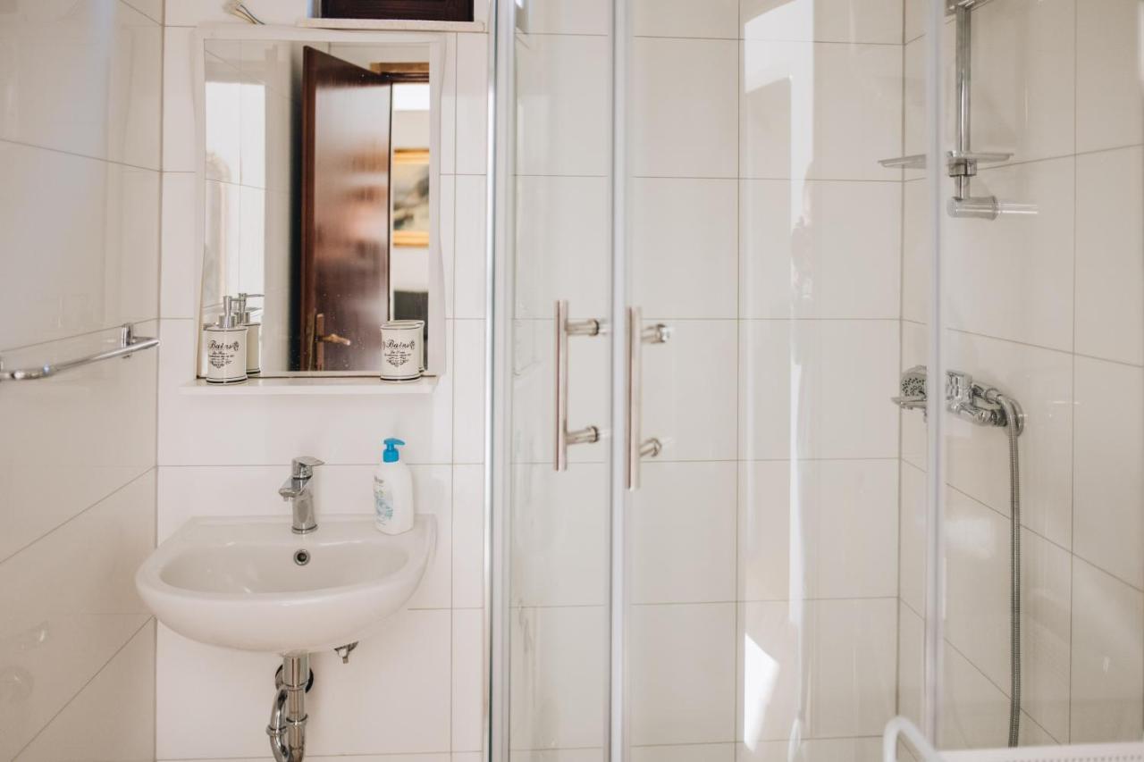 Apartmani Marina Poreč Eksteriør billede